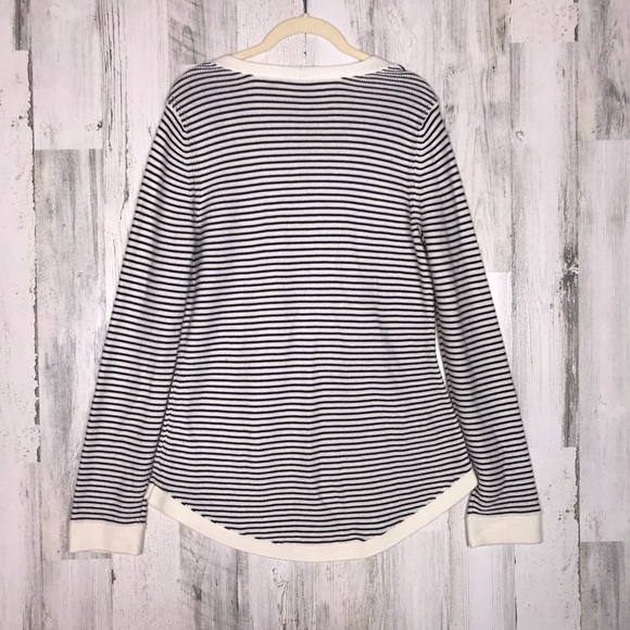 White black stripe V-neck sweater with snap cuffs - Picture 2 of 4